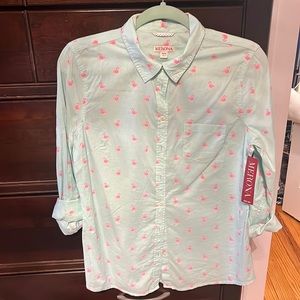 Super cute flamingo blouse!! Light turquoise with hot pink flamingo design.